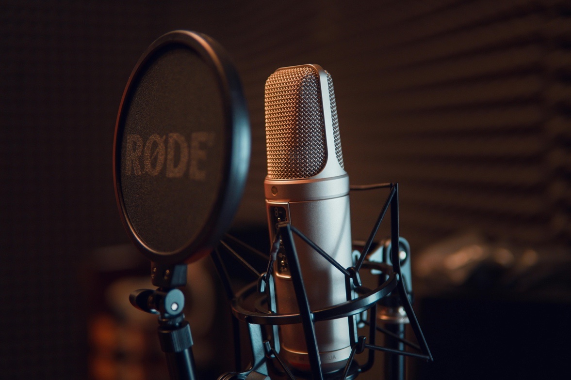 SubEasy - How to Use a Podcast Transcript Generator